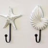 Creative gift resin coat hook wall -mounted Mediterranean style starcaster scallop conch cloak linked hook