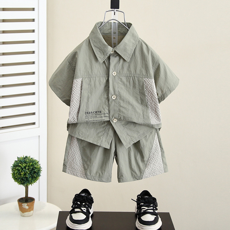 5408 Traje de verano para niños Traje de moda atractivo de manga corta para niños Camisa de moda de verano de dos piezas 2025 nuevo bebé