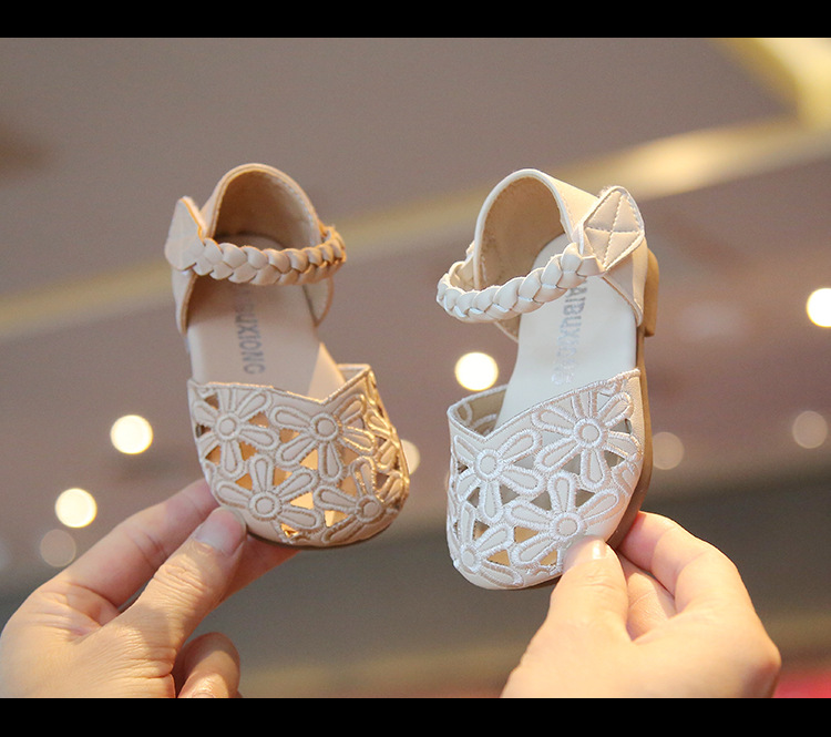 Girl's Basic Vintage Style Solid Color Round Toe Casual Sandals display picture 3