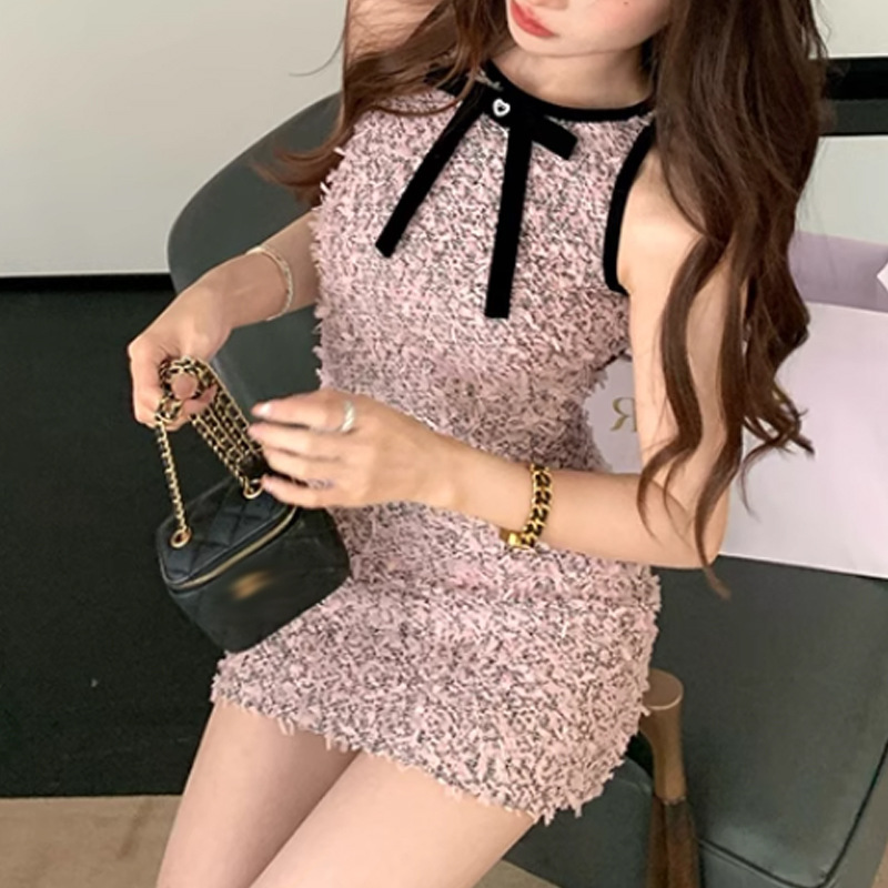 French Jennifer's Daughter's Pink Feather Dress, Elegant Waist-Cinching Skirt for Women, New Summer 2025 French Jennifer's Daughter's Pink Feather Dress, Elegant Waist-Cinching Skirt for Women, New Summer 2025