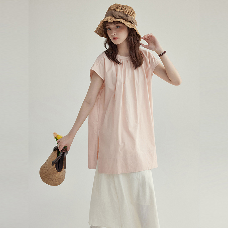 Cute long shirt with a round collar for leisure
