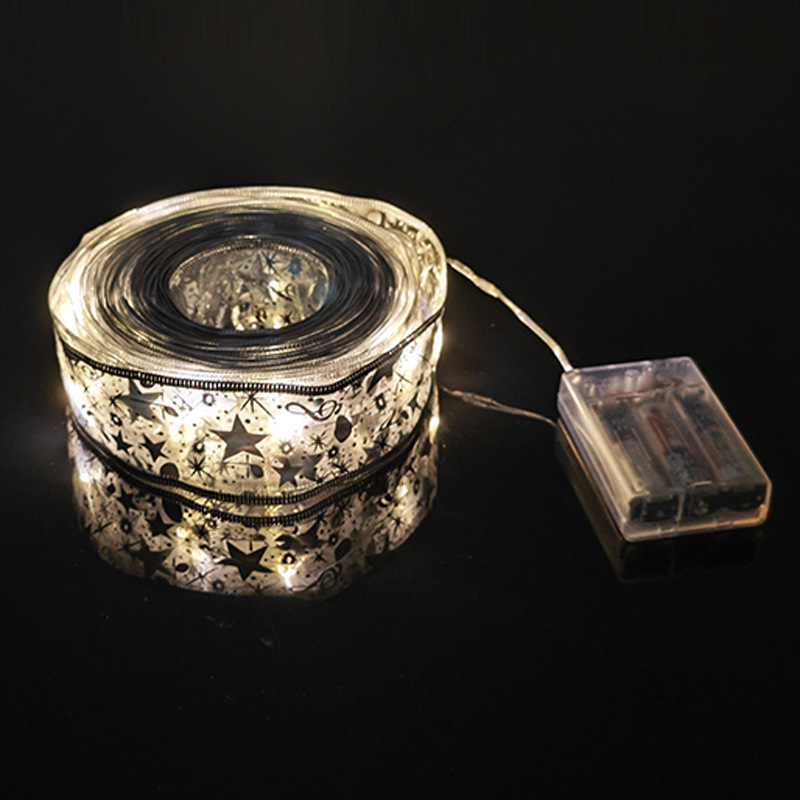 银色彩带+暖白灯