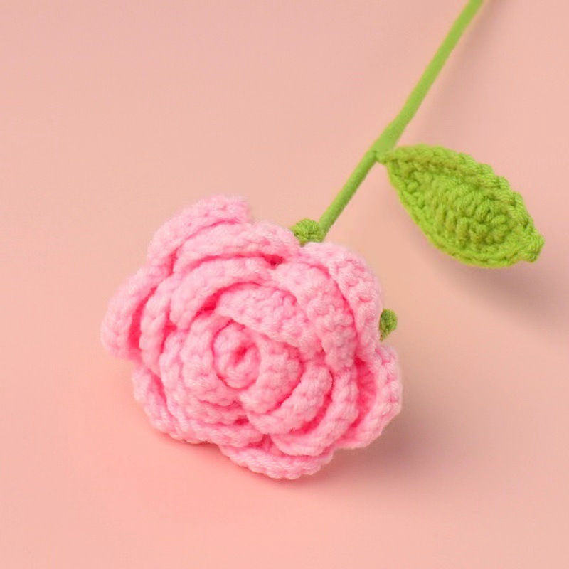 教師の日のプレゼントヒマワリの毛糸の花の手作りの毛糸のメリヤスは花の教師の日の花束の完成品をシミュレーションします。|undefined