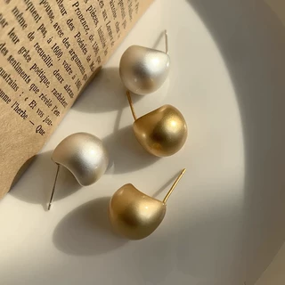 纳兰 S925纯银磨砂弧形圆球耳钉ins风轻奢设计感气质耳饰M03984