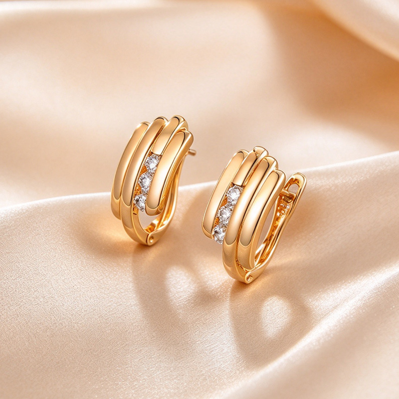 Pendientes de Aro con Zirconia de Aleación de Cobre Bañado en Oro de 18K