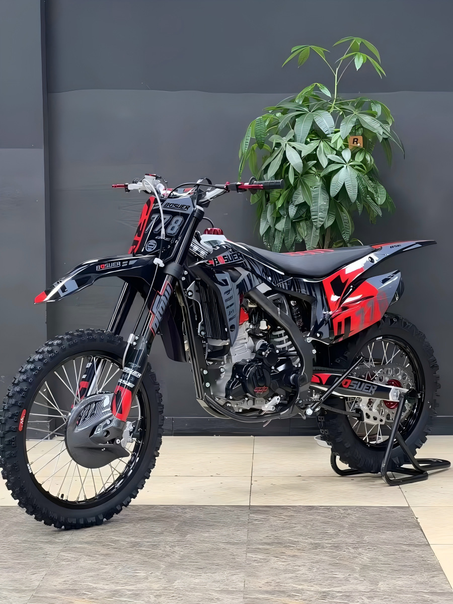 Внедорожный мотоцикл Hongli M1 MOJO 300cc (черный/красный)