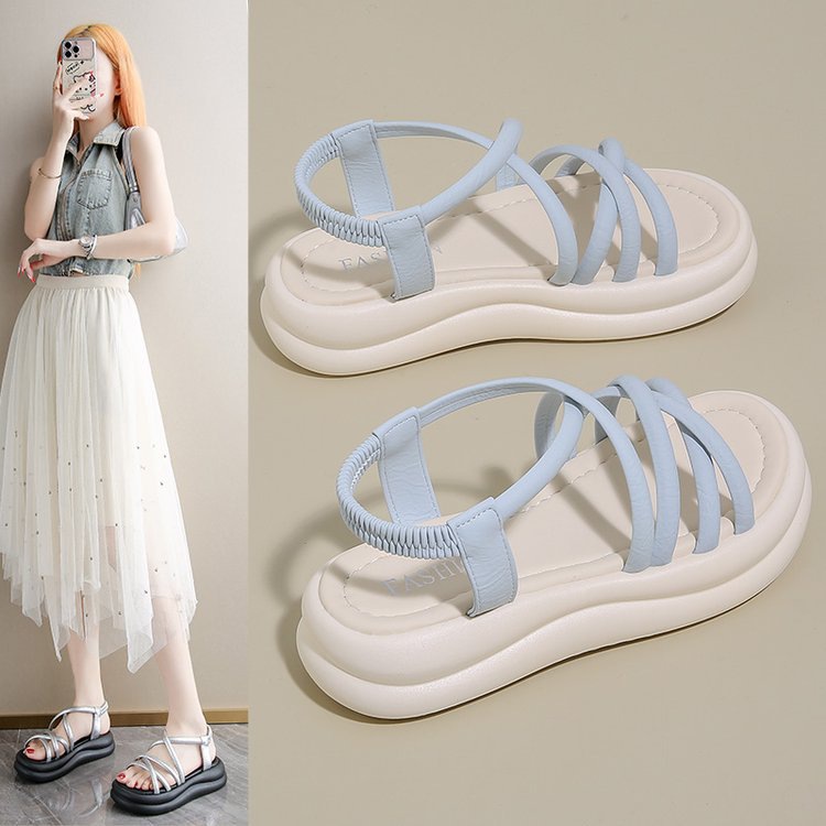 Red en línea sandalias de fondo grueso para mujeres verano 2025 nuevo hada con falda de moda para estudiantes sandalias romanas de fondo suave