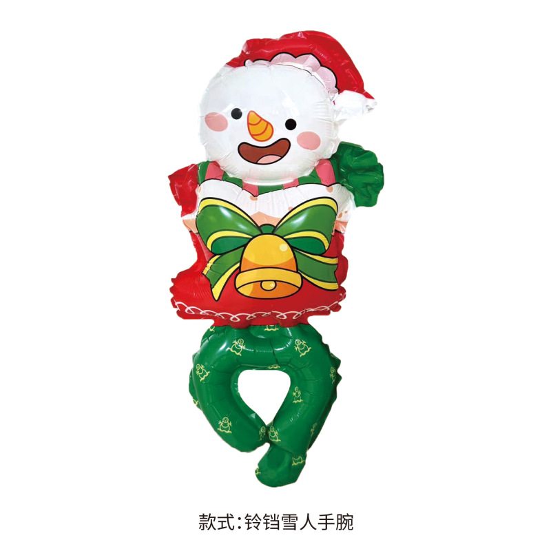 クリスマスのクリスマスツリーの老人雪だるまは棒のカチューシャの装飾品を持っています。|undefined