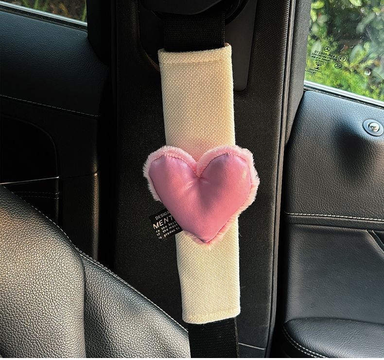 Car Seat Belt Shoulder Cover, Car High-End Sense, Universal Anti-Wear Clothing for All Seasons, Summer Heart Safety Belt Decoration