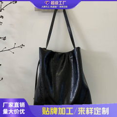 跨境百搭包包女大容量2025新款夏季复古单肩包今年流行质感托特包