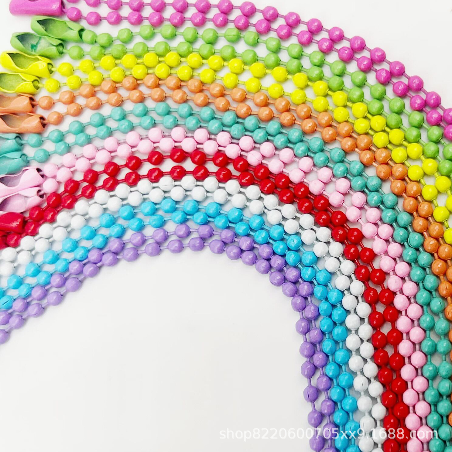 Cadena de cuentas al por mayor accesorios de joyería de bricolaje cadena de cuentas de color pintura colgante de cadena de cuentas de onda de hierro accesorios colgantes de Guka en stock