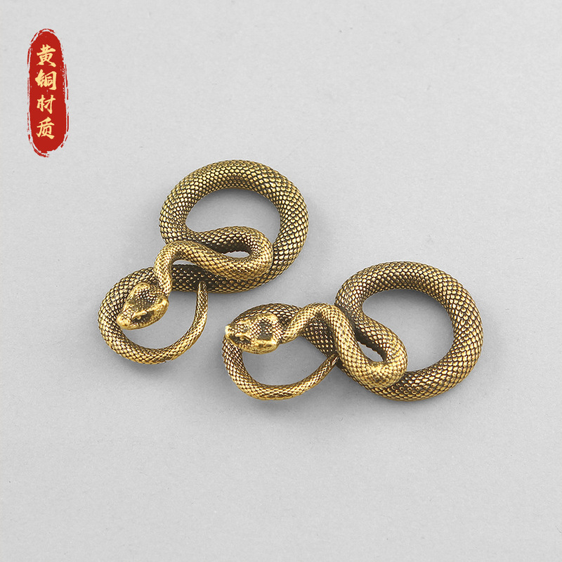 Pure Copper Creative Snake Keychain Waist Buckle Brass Twelve Zodiac Snake Chinese Retro Cultural Market Small Crafts
