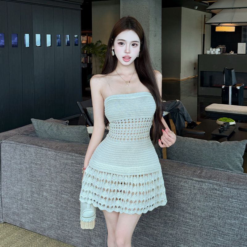 Summer New Style Off-White Crochet Hollow-Out Strapless Dress with a Cinched Waist, A-Line Pure Desire Style Vacation Knit Short Dress for Women Summer New Style Off-White Crochet Hollow-Out Strapless Dress with a Cinched Waist, A-Line Pure Desire Style Vacation Knit Short Dress for Women