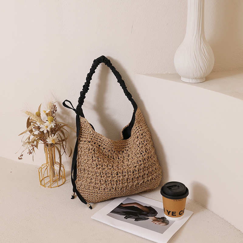 New Style Large-Capacity Single-Shoulder Straw Bag with Intricate Hollow Flower Design, Solid Color Tassel Straw Woven Bag, Vacation Beach Bag