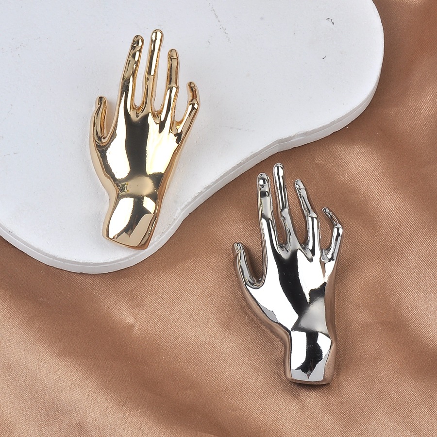 European and American Fashion Personalized Right Hand Brooch High-end Women's Design Sense Niche Corsage Pin Sweater Scarf Coat Accessories