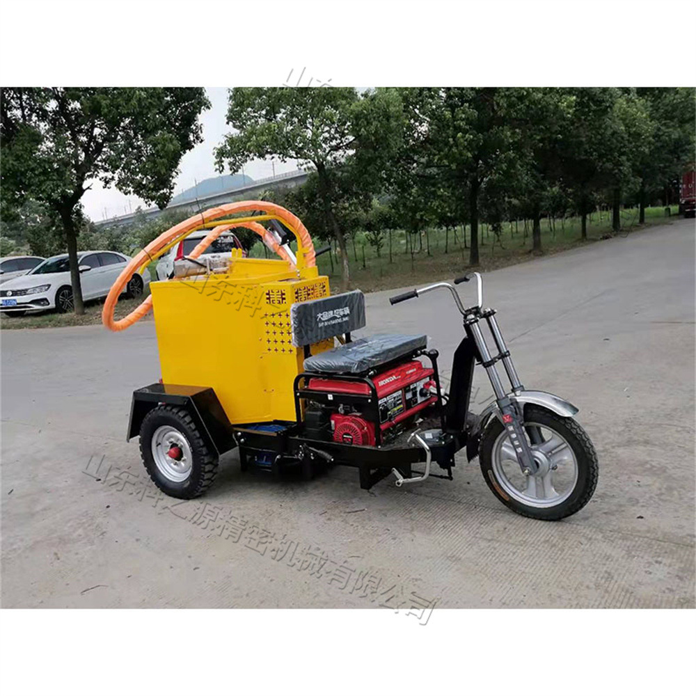 座驾式三轮沥青灌缝机 自走式道路修补填缝机 路面养护修补设备
