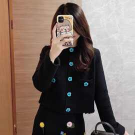 秋冬2026新款时尚气质百搭圆领口袋撞色色纽扣针织开衫