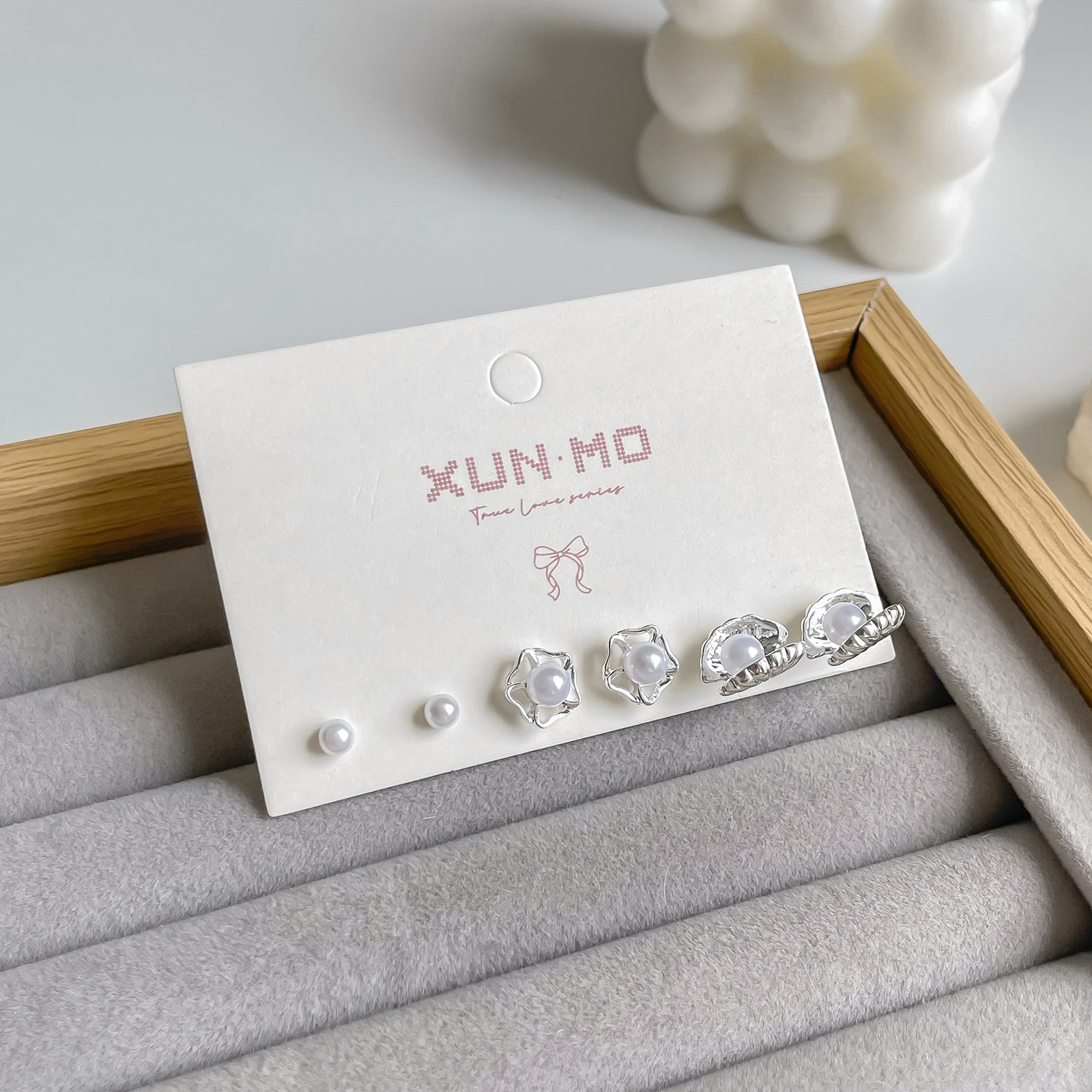 Juego de pendientes de aguja plateados, sencillos y compactos para mujer, pendientes geométricos en forma de corazón, bonitos, dulces y versátiles, venta al por mayor para puestos de mercado