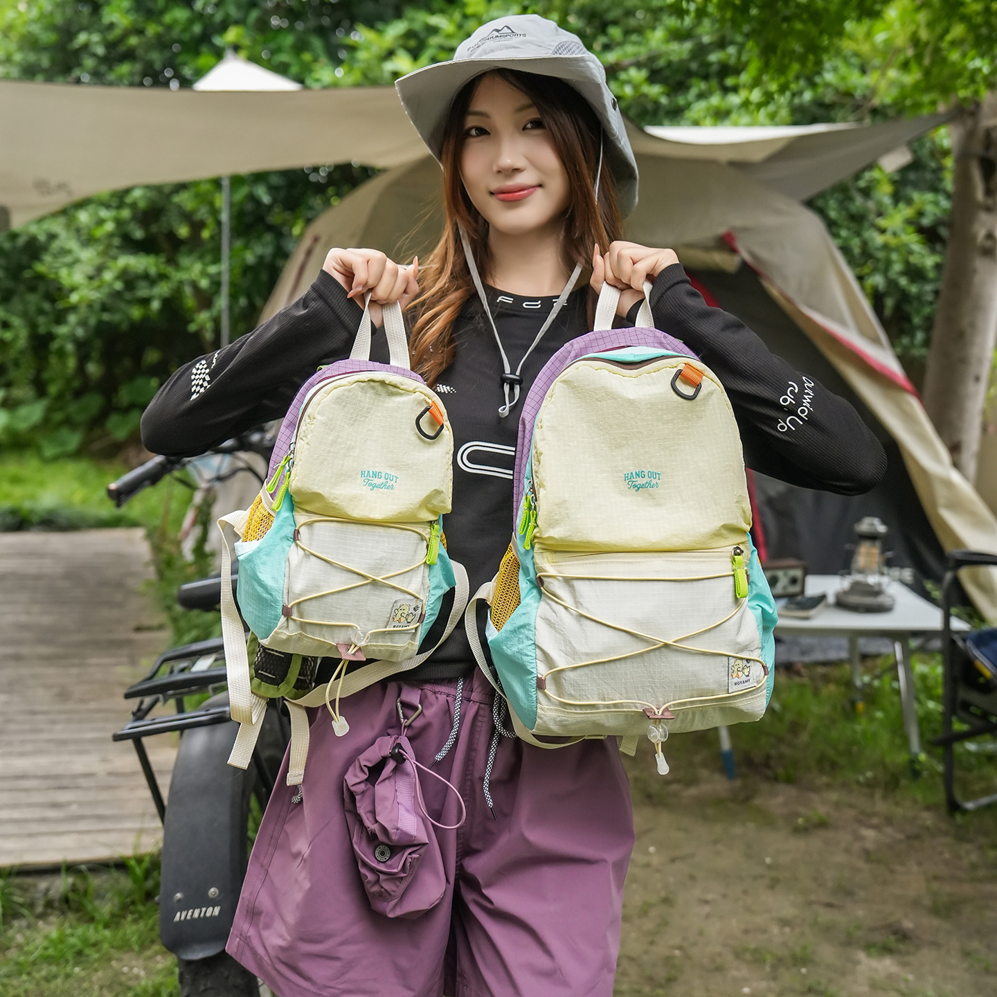 Outdoor Sports Backpack, Contrasting Color Trendy Backpack, Cycling Camping Small Backpack, Couple Style Waterproof and Wear-Resistant Backpack