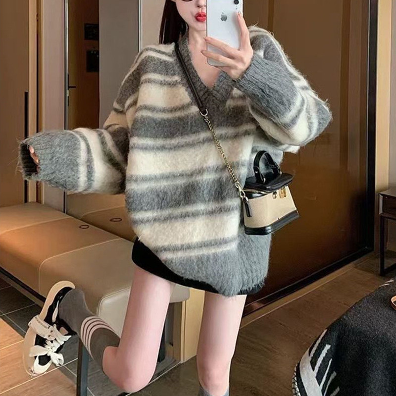 Brown Stripesd V-Neck Alpaca Knitwear for Women 2025 New Winter Cross-Border Thickeneded Korean Style Retro Pullover Knitwear