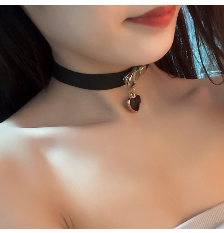 Jiuai SM Silicone Collar with Leash, Maid-Style Bell Necklace, Adult Play Accessory — detail image 5