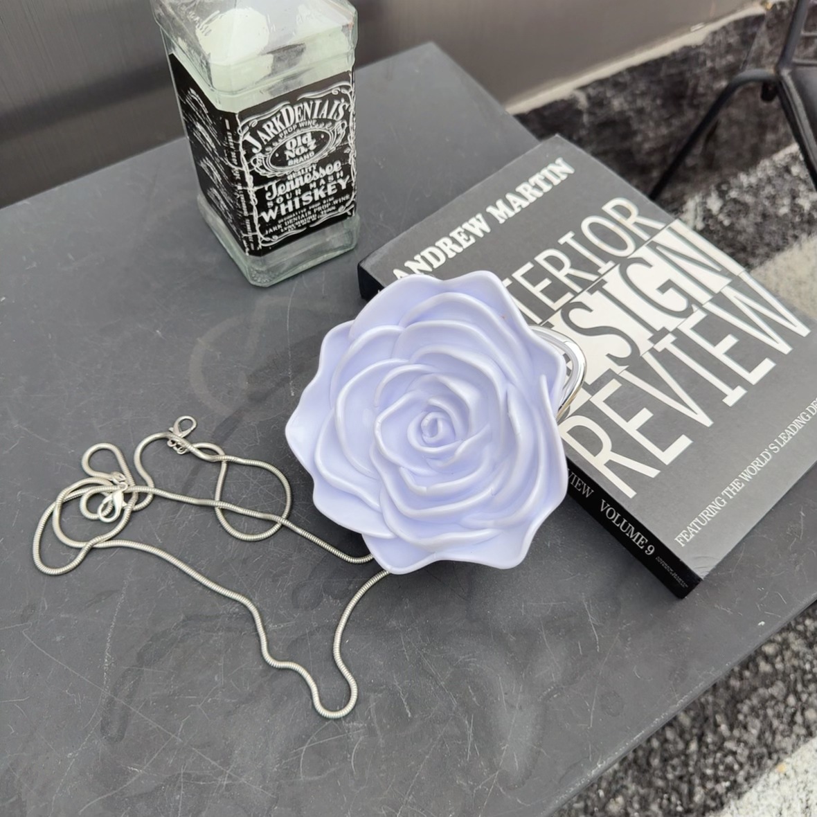 Elegant and stylish rose, versatile for autumn and winter, a box bag with a niche design and a sense of sophistication, a hand-held crossbody bag for dinner parties undefined