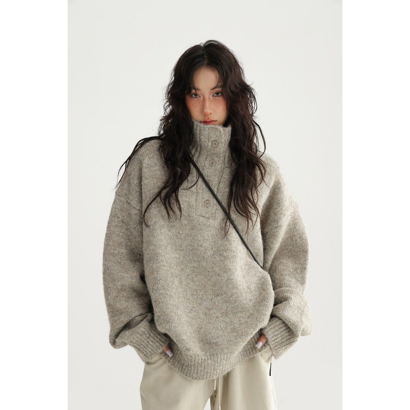 Button-decorated reversible turtleneck sweater, autumn and winter pullover coat, turtleneck sweater, casual style knitwear Button-decorated reversible turtleneck sweater, autumn and winter pullover coat, turtleneck sweater, casual style knitwear