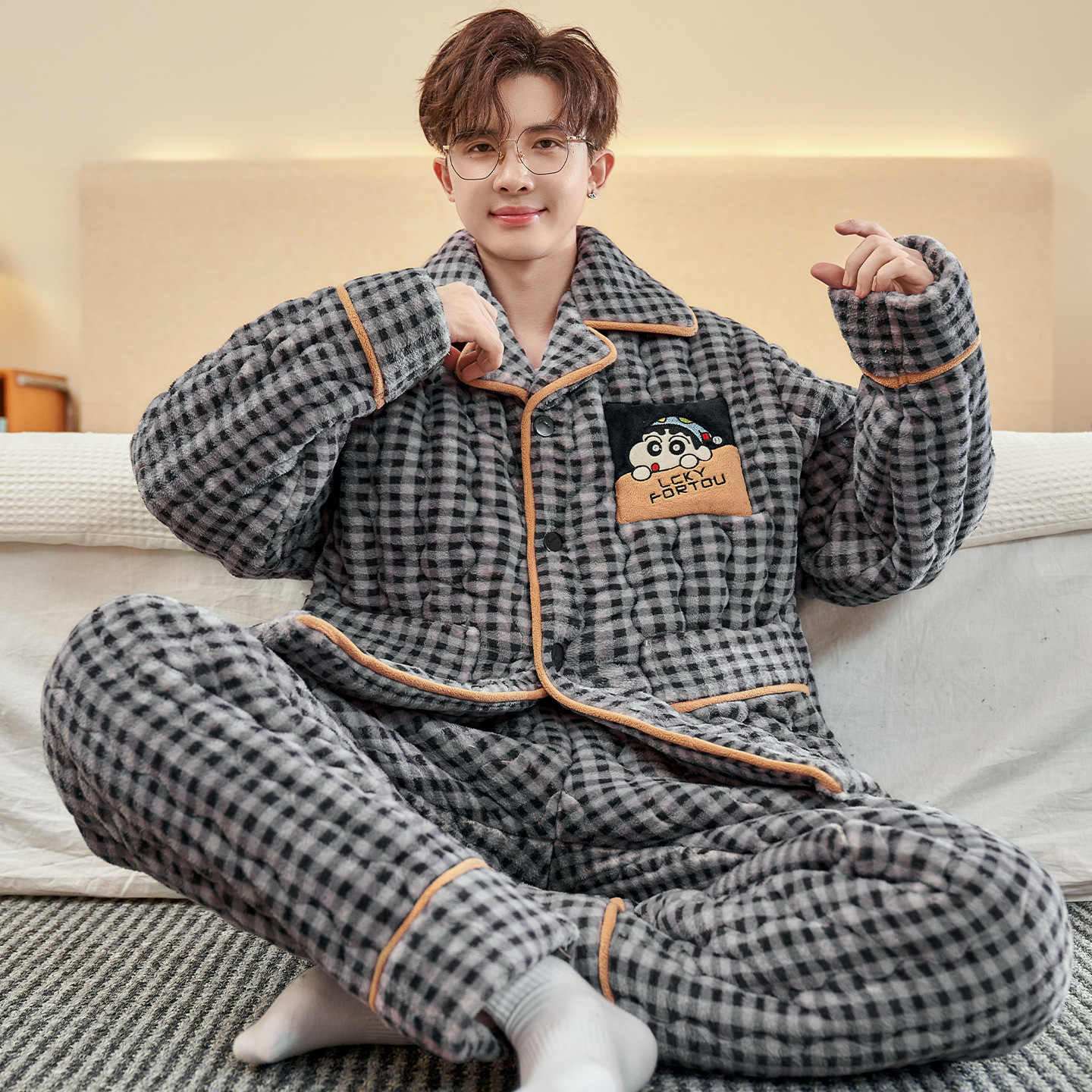 Pajamas Men's Thickeneded Winter Three-Layer Quilted Coral Velvet Boys' 2025 New Cartoon Plaid Home Wear Set