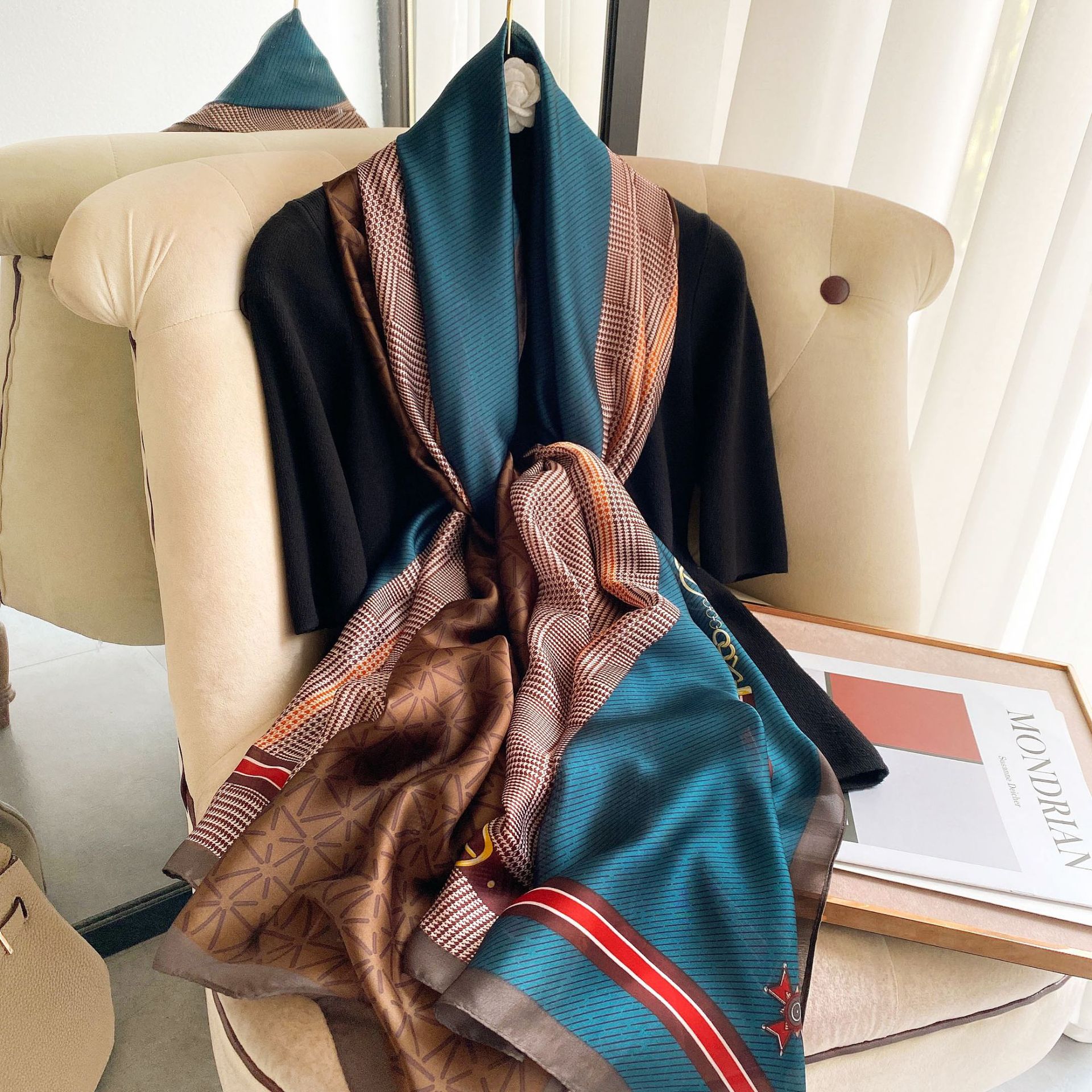 Silk Scarf Women's Spring and Summer Fashion Imitation Silk Travel Versatile Lightweight Air Conditioning Shawl_voghion.com