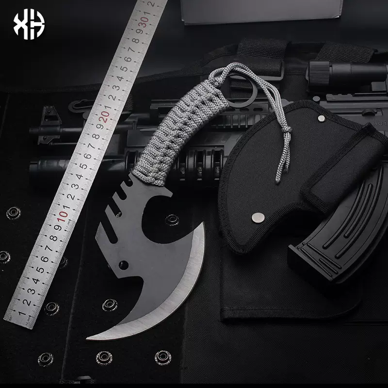 户外多功能斧子野营战术斧头刀开山伐木砍柴消防斧车载露营木工斧