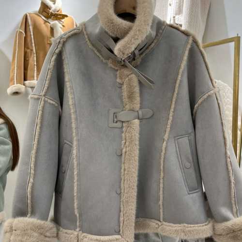 Thirteen rows winter locomotive suit, Mailard lamb wool coat, women's fur integrated coat top