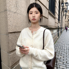 濮院羊毛羊绒拉毛圆领百搭韩版蕾丝毛衣开衫外套女打底老钱风女装