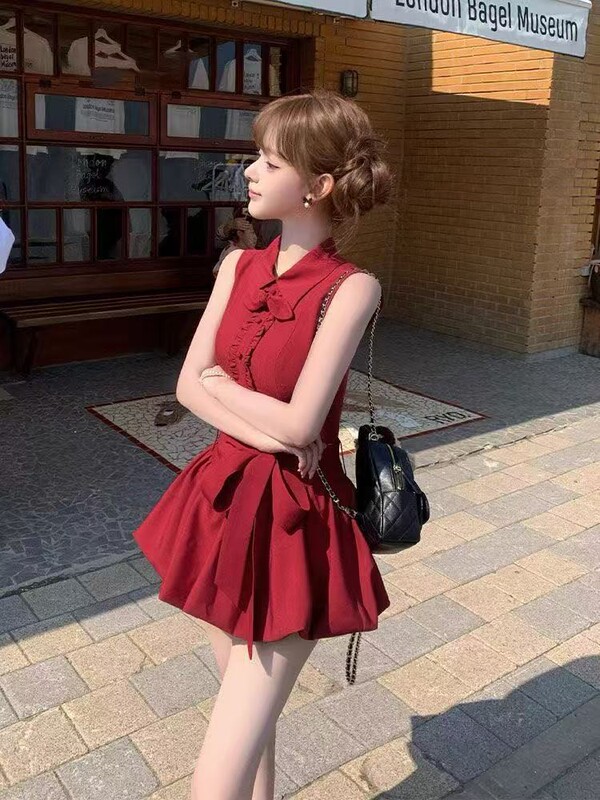 甘くて美しい、高級感のある赤いシャツのつぼみドレス、小柄な女性のウエスト痩身ショートスカート、夏|undefined