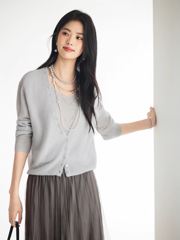 伊*L假两件亮色长袖针织套头衫宽松上衣女2025秋季新款1G8931671|undefined