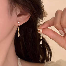S925银针耳钉女超闪锆石气质耳坠轻奢高级感耳线小众设计耳坠耳饰