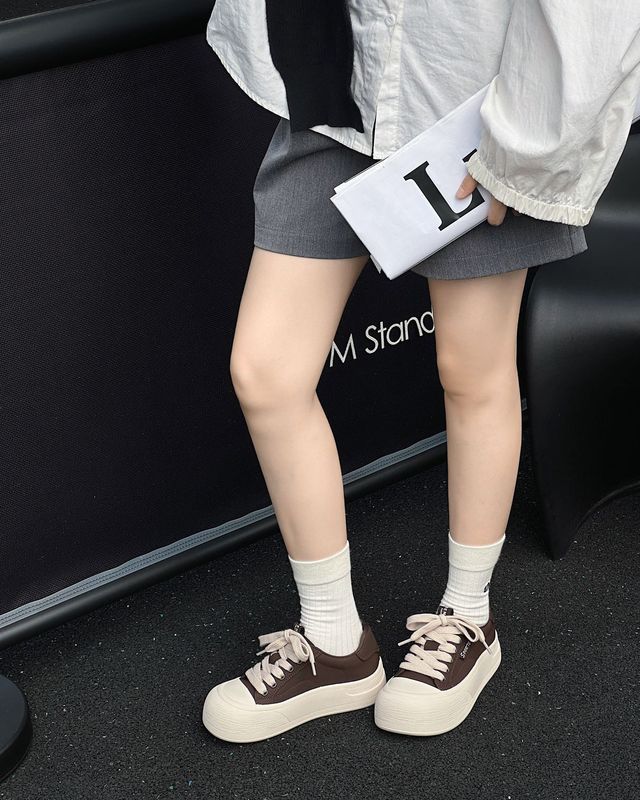 时尚娃娃头休闲鞋女2025年秋冬款加绒轻便学院风百搭系带真皮板鞋|undefined