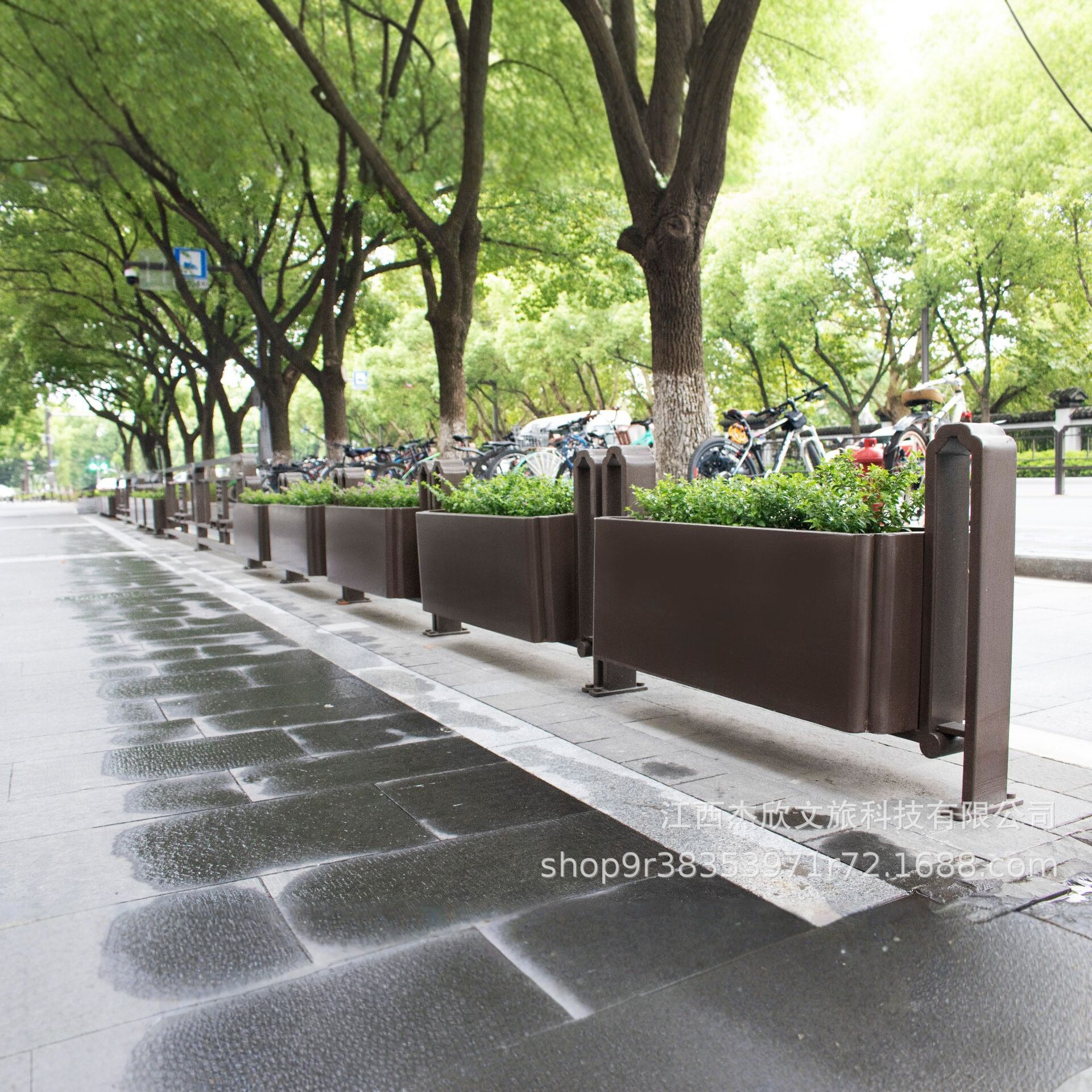 Outdoor landscape flower box combination, partition with railing, municipal square street greening, aluminum alloy flower bed, flower trough