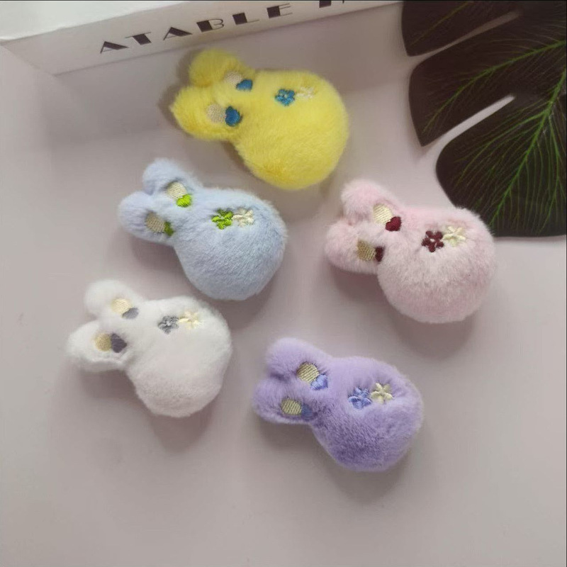 ぬいぐるみウサギ日本と韓国のキャンディーカラーのブローチ漫画ヘアアクセサリー刺繍かわいい diy ペンダント装身具卸売|undefined