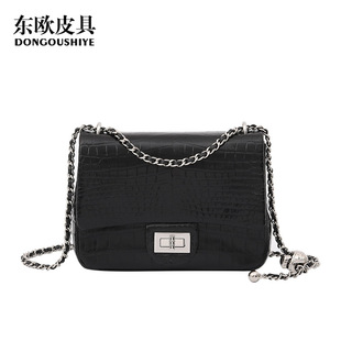 �¿��{�~��ƤŮʿ�����μ��б�������С����r�г���С���Ů��