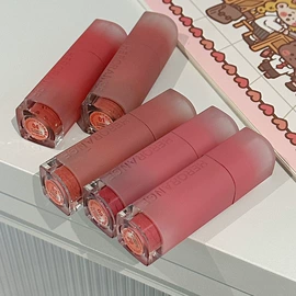 唇釉;腮红、胭脂;眼影