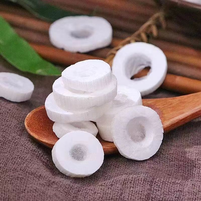 Tong Cao Rice Paper Pith Dried Herbal Slices 50g Jar for Decoction and Soup in use