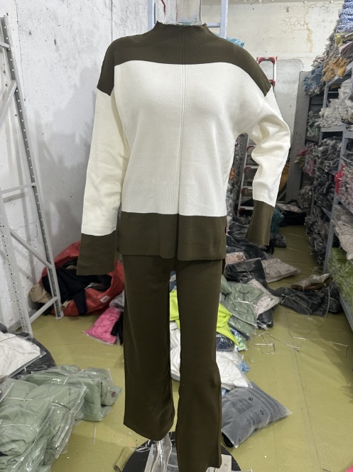 Fashionable Two-Piece Set