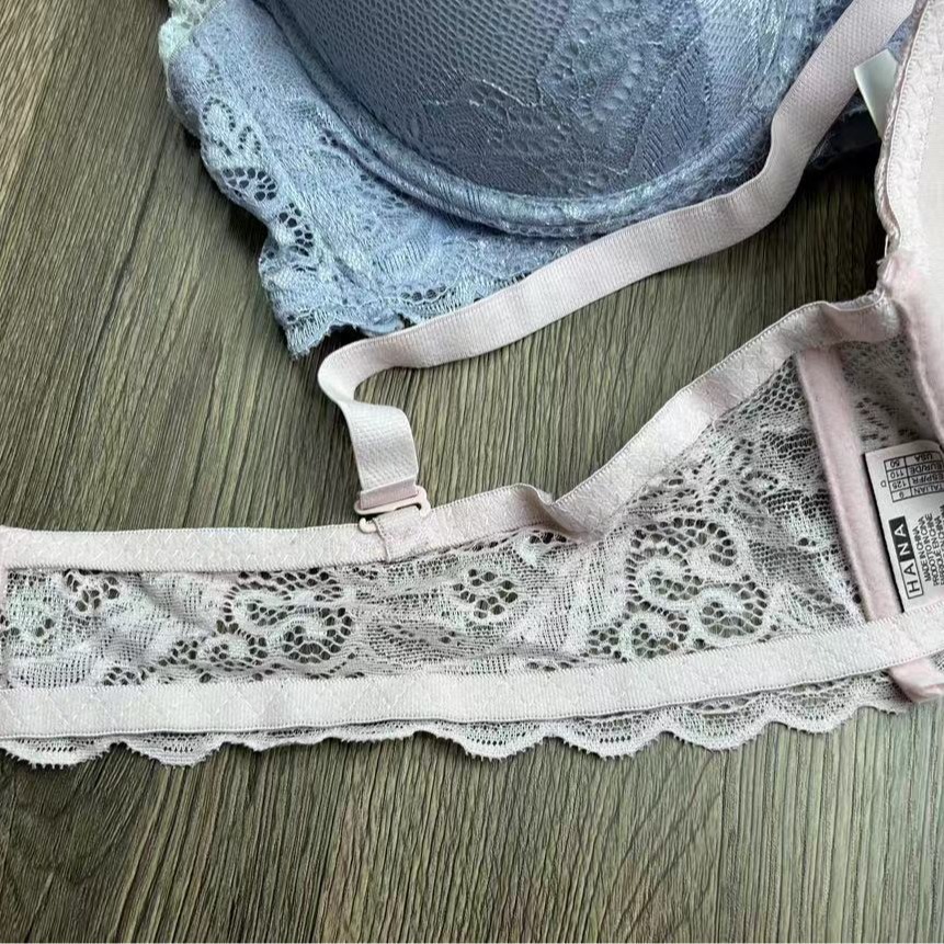 Nuevo comercio exterior europeo y americano ropa interior de dama confortable sujetador de encaje con anillo de acero fabricantes de sujetadores de esponja al por mayor