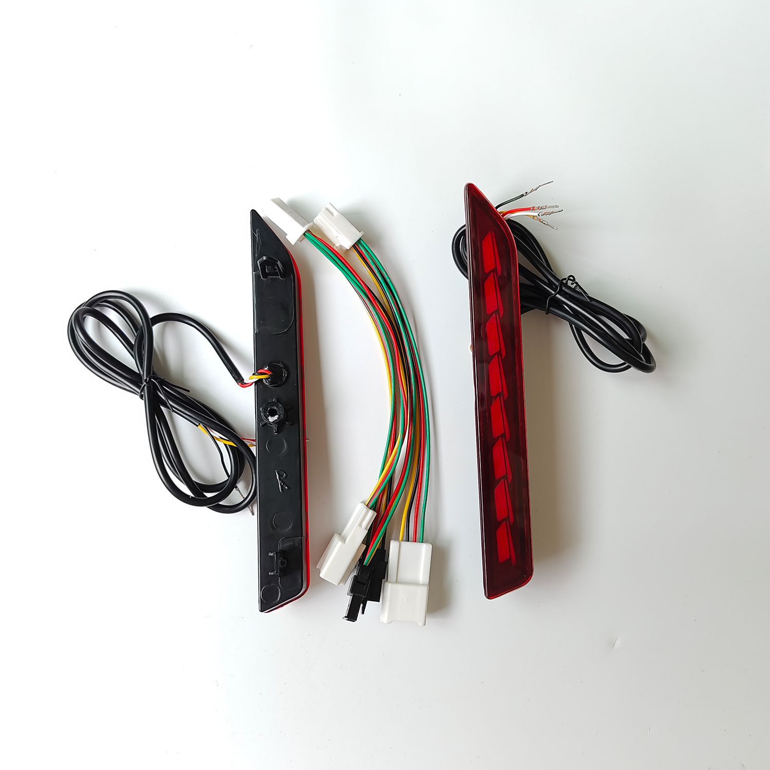 Suitable for Toyota RAV4, Rongfang, and Weilanda rear bumper lights, 2026 model RAV4 Weilanda brake lights, sequential plug-in type