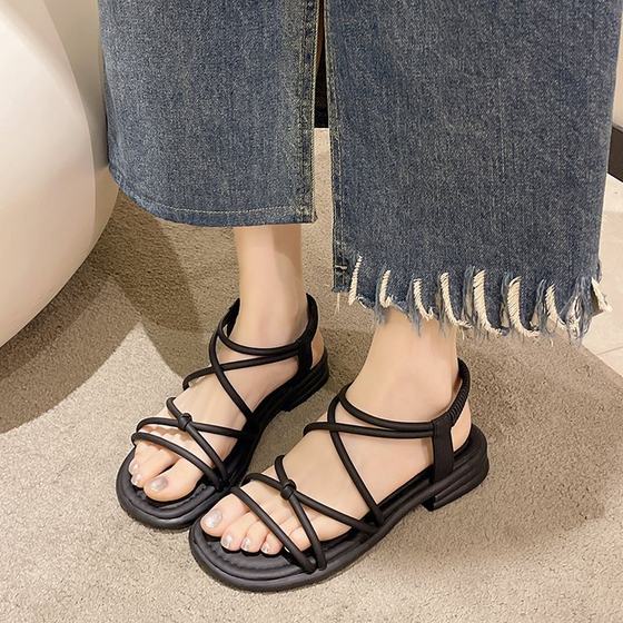 2024 summer new flat sandals women's outer wear elastic band feet cross soft bottom students casual sandals wholesale
