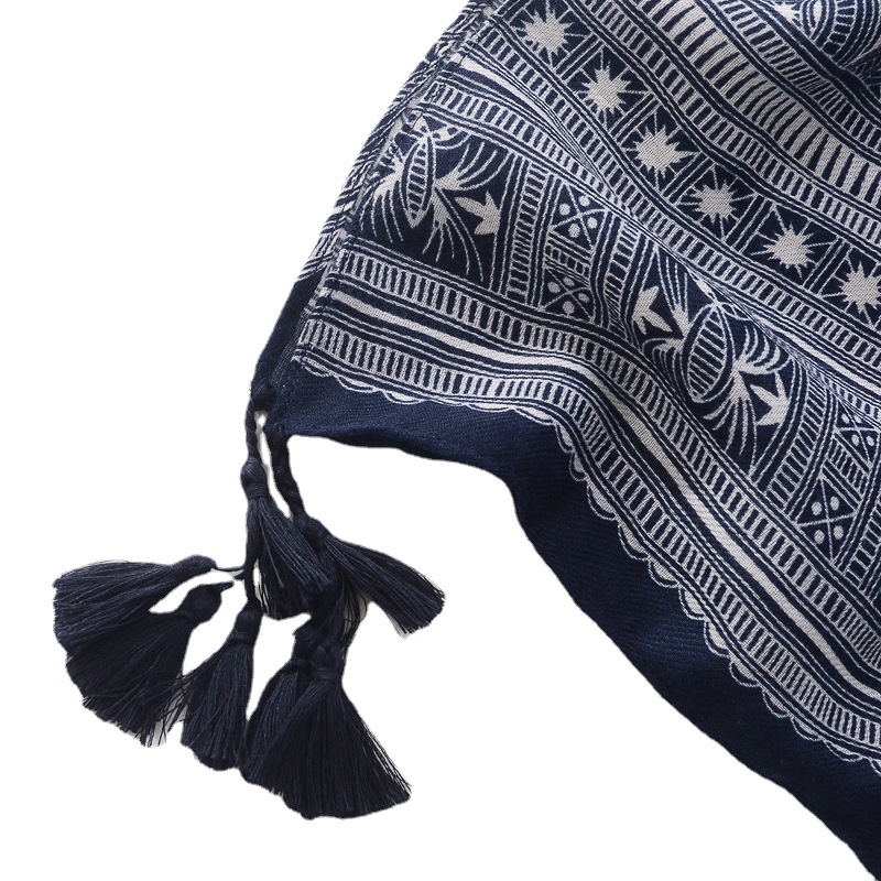 Venta caliente transfronteriza retro estilo étnico bufanda de seda de las mujeres retro azul y blanco de porcelana círculo tótem bufanda de algodón y lino sensación bufanda