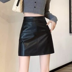 黒い小さい皮のスカートの半身のスカートの女性の春と秋の新型の高い腰はやせているpu皮のスカートを現して光のa字のヒップのスカートを遮ることを防ぎます。