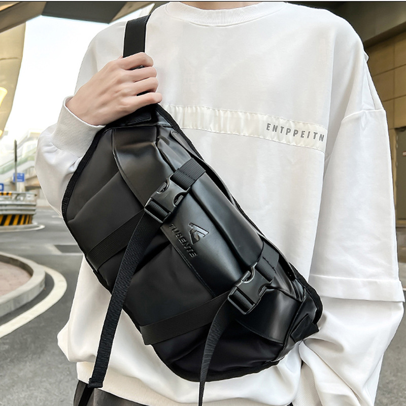 男士斜挎包潮流日系工裝背包學生情侶大容量休閒簡約包單肩包女包