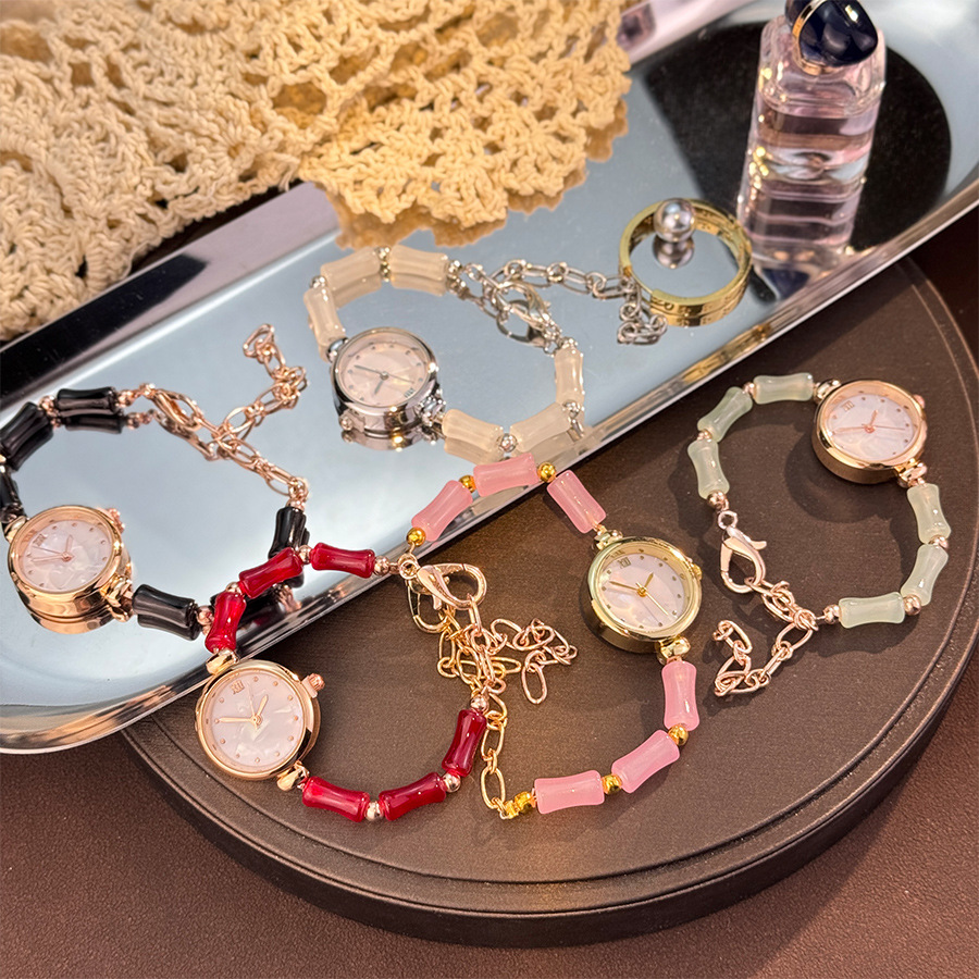 Cross-Border Female Student Watch Small Dial Retro Chinese Style Dial Decorated with Pearls Lazy Pull-Out Bracelet Watch