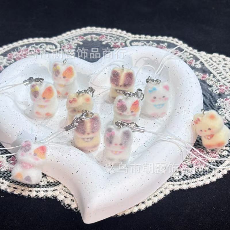 2025冬新款卡通萌宠植绒立体树脂猫咪钥匙链包包挂件手机挂绳